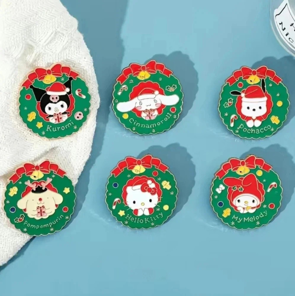 Sanrio Hello Kitty Wreath Christmas Collectible Pin - Picture 2 of 3